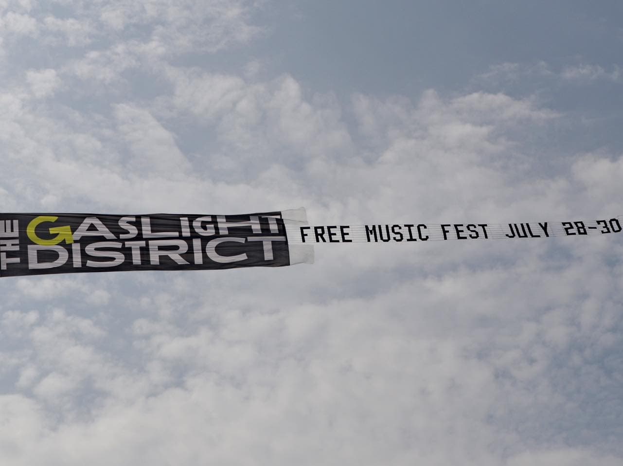 Combo banner aerial advertising